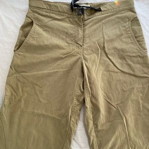 Marmot Women's Cropped Pants in Olive
